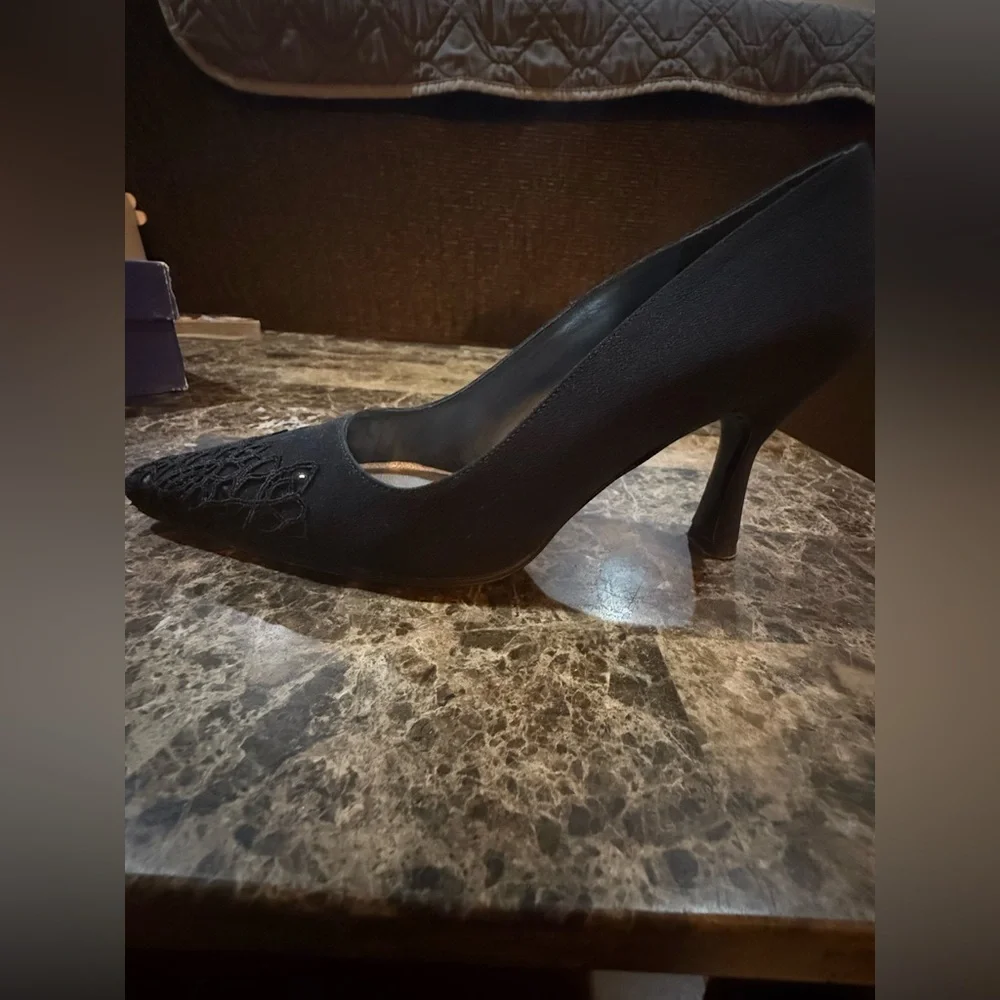 Stuart Weitzman. Canvas Crystal Embellishments Pumps. Black Satin. Size 7.